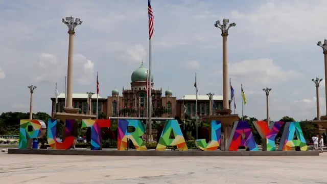 ஜாகிர் நாயக்