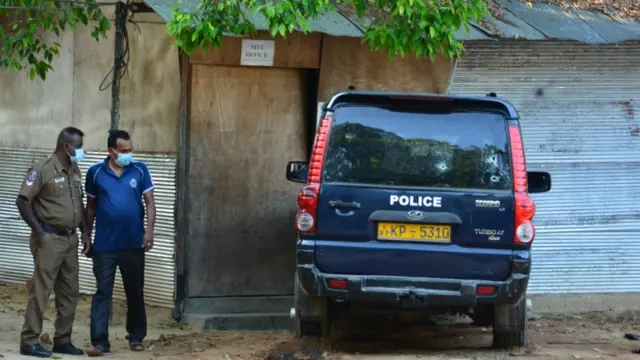 திருக்கோவில் போலீஸ் நிலைய துப்பாக்கிச்சூடு.