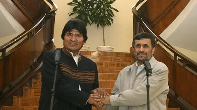 احمدی نژاد و مورالس