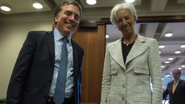 Ministro argentino de Hacienda, Nicolás Dujovne, con la jefa del FMI, Christine Lagarde, en Washington.