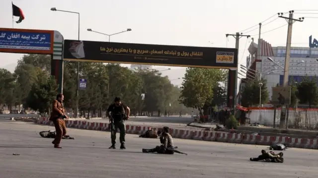 Havaalanında düzenlenen saldırıda en az 14 kişi hayatını kaybetti
