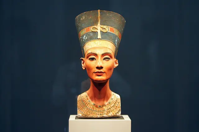 Бюст Нефертіті
