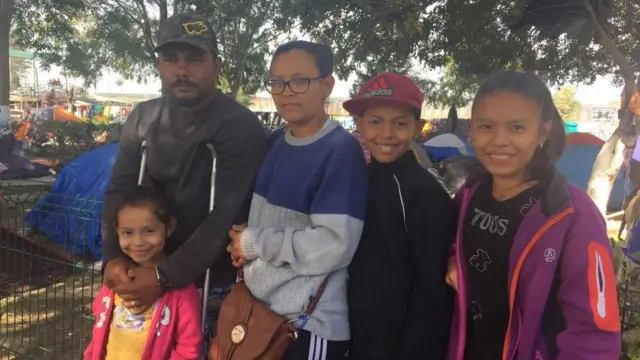 Neptalí y su familia.