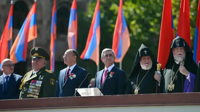 Serj Sarkisyan paradda iştirak edib