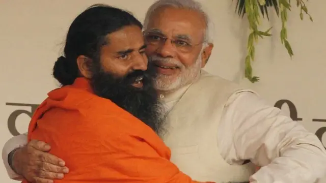 બાબા રામદેવ અને વડાપ્રધાન નરેન્દ્ર મોદી