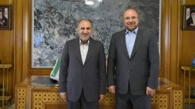 محمدعلی نجفی، شهردار اسبق تهران که هم اکنون با اتهام قتل روبروست دو سال پیش گزارشی از بخشی از تخلفات شهرداری در دوره تصدی محمدباقر قالیباف به قوه قضائیه ایران ارائه کرد.