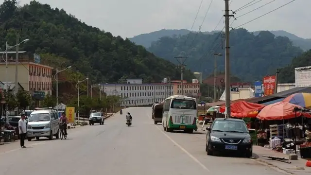 เมืองบ่อเต็นของลาว