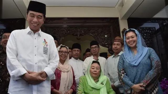 Joko Widodo dan Yenny Wahid