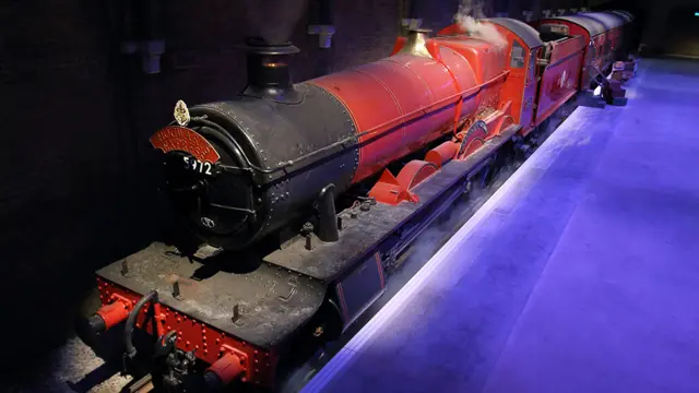 ఓ సినిమా కథలాగానే ఈ ఇంజన్ జీవితంలో ఎన్నో మలుపులున్నాయి