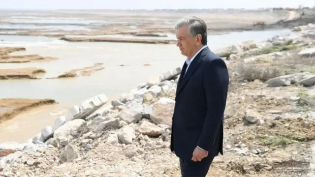 Президент Шавкат Мирзиёев Сардоба сув омборида