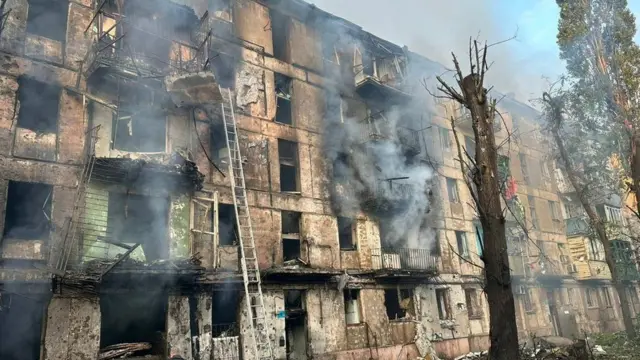 مبنى سكني طاله القصف الروسي