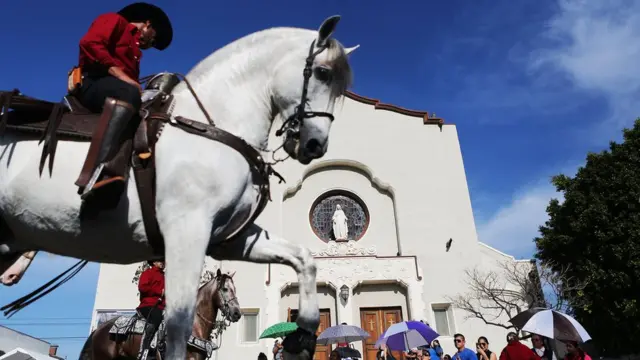 Procesión en honor a la Virgen de Guadalupe en el este de Los Ángeles, 3 de diciembre de 2017