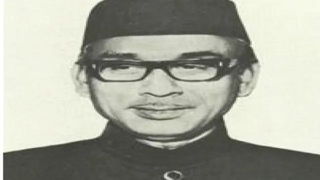 শেখ মুজিব হত্যা মামলায় খন্দকার মোশতাক আহমেদ অভিযুক্ত ছিল, কিন্তু বিচার প্রক্রিয়া শুরুর আগেই তার মৃত্যু হওয়ায় চার্জশিটে তাকে অভিযুক্ত করা হয়নি।