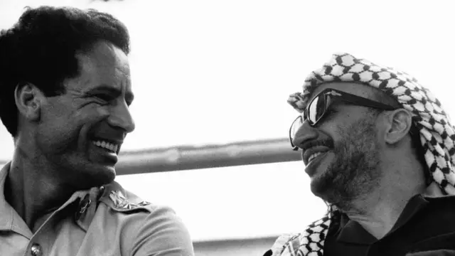 गद्दाफी आणि यासर अराफात