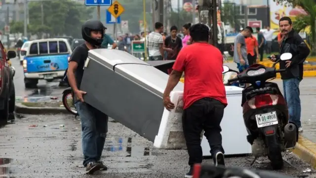 Saqueos en Honduras.