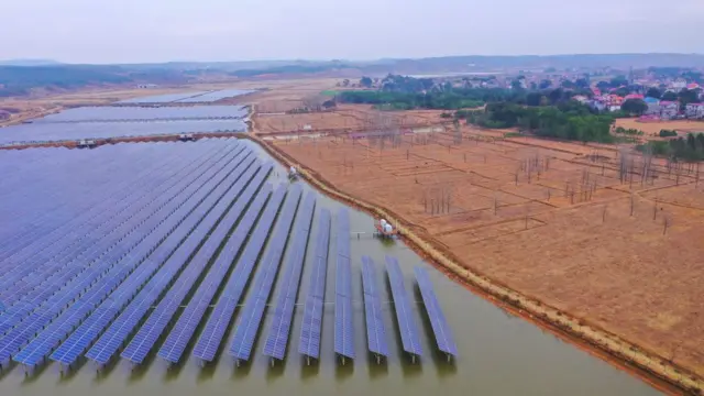 পানির ওপর সৌর বিদ্যুতকেন্দ্র