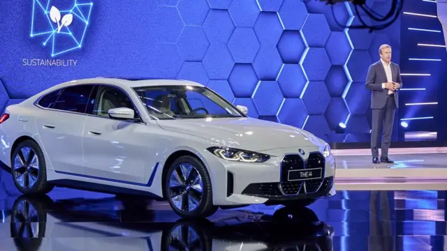 ب‌ام‌و مدل i4 را سه ماه زودتر از برنامه به بازار عرضه می‌کند