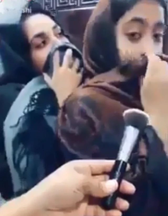 মিউজিক্যাল ডাবিং অ্যাপ এই লাইনটিকে আরও নজরে আনে।