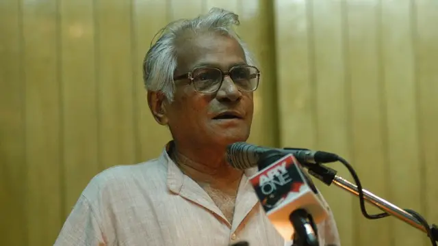 युतीच्या एका मोर्च्यामध्ये नारायण राणे, गोपीनाथ मुंडे, दिवाकर रावते, विनोद तावडे दिसत आहेत.