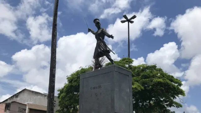 Estátua de Maria Quitéria em Salvador