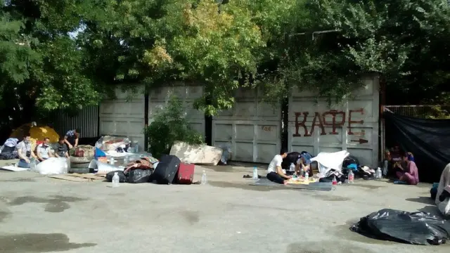 Палаточный лагерь узбекских мигрантов под Ростовом-на-Дону