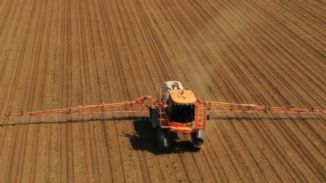 njiva, poljoprivrednik