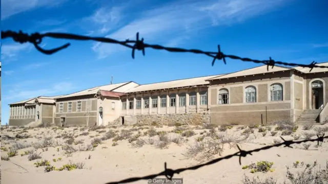 Kolmanskop town