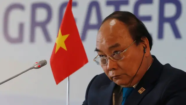 Chỉ thị của Thủ tướng Chính phủ VN về "cách ly toàn xã hội" từ 1/4 để chống dịch COVID-19 được cho là gây hoang mang