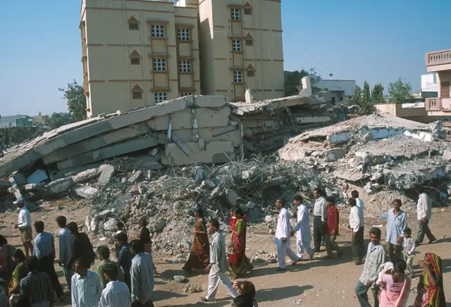 400 નાગાસાકી બૉમ્બની તાકાત