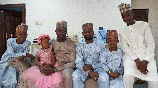 Ali Nuhu, Lawan Ahmad, Ahmad Ali Nuhu da kuma 'ya'yan Lawan lokacin da suka je yi wa 'Sarki' gaisuwar Sallah