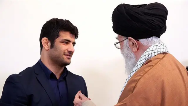 آیت‌الله خامنه‌ای و علیرضا کریمی