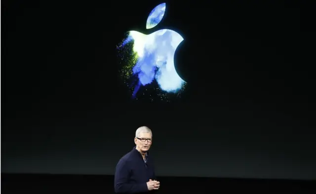 Apple iPhone X'in lansmanını şirketin CEO'su Tim Cook yapacak.
