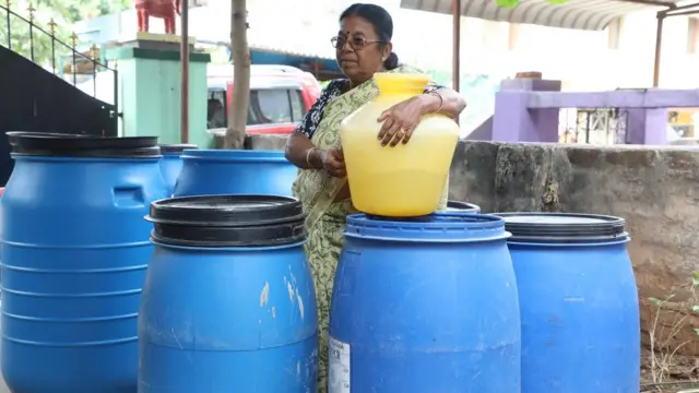 தண்ணீர்