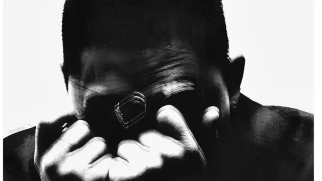 스윙스 "감정기복 II Part.1 : 주요 우울증" 앨범 커버 사진