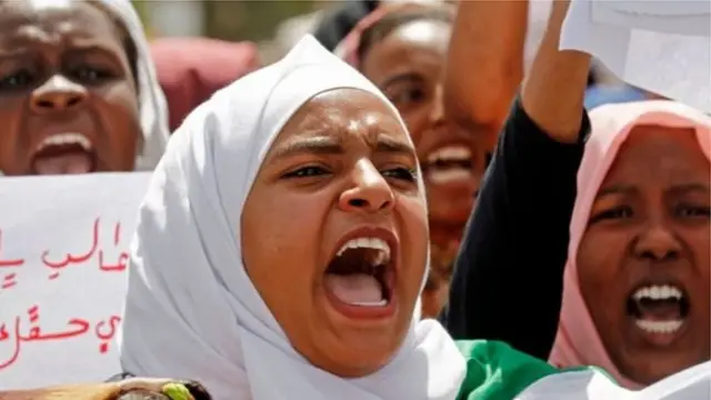 Wasu masu zanga-zanga a Sudan