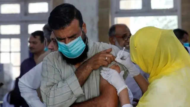 पाकिस्तान में कोरोना वायरस