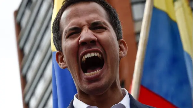 বিরোধী নেতা হুয়ান গুয়াইদোকে সমর্থন দিচ্ছে যুক্তরাষ্ট্রসহ কিছু দেশ