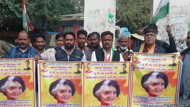 ਵਰਕਰ ਪ੍ਰਿਅੰਕਾ ਗਾਂਧੀ ਦੀ ਤੁਲਨਾ ਇੰਦਰਾ ਗਾਂਧੀ ਨਾਲ ਕਰ ਰਹੇ ਸਨ।