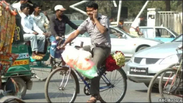 চালু হচ্ছে নম্বর পরিবর্তন না করে অন্য অপারেটরের সেবা নেওয়ার সুযোগ