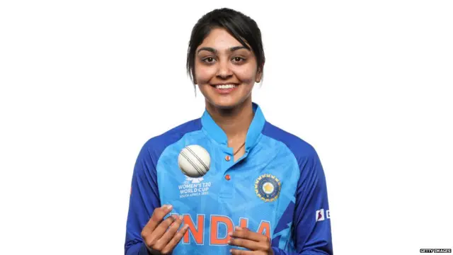 ਹਰਲੀਨ ਦਿਓਲ ਆਪਣੀ ਫਿਰਕੀ ਗੇਂਦਬਾਜ਼ੀ ਤੇ ਫੀਲਡਿੰਗ ਲਈ ਜਾਣੇ ਜਾਂਦੇ ਹਨ