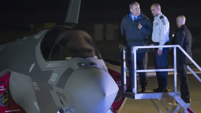 El primer ministro israelí Benjamín Netanyahu recibió este lunes 50 aviones F-35.