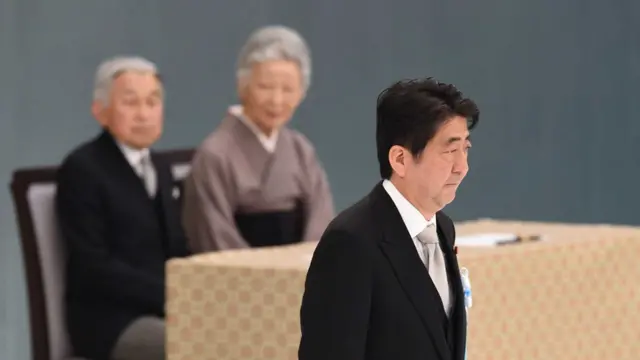 2014年东京,首相安倍晋三和天皇夫妇