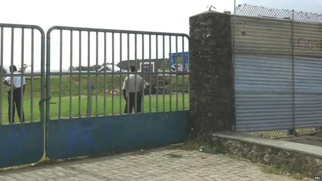 ගාල්ලේ ක්‍රීඩාංගණය වටා යකඩ වැට