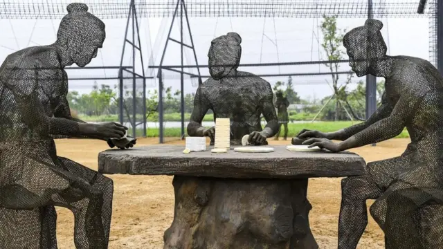 சீனாவின் வரலாற்றுக்கு சவால் விடுக்கும் புதிரான பழங்கால உருவம்