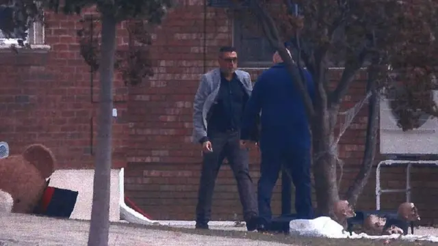 Fotografija za koju tvrde da prikazuje dvojicu mafijaša u danu kada su formalno primljeni u sindikat