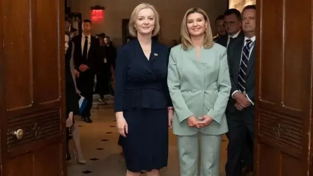 لیز ټرس د اوکرایین له لومړۍ مېرمنې سره هم کتلي