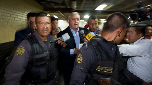 Otto Pérez Molina escoltado a la audiencia del caso "Cooptación del Estado".