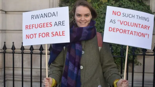 ተሳታፊት ሰልፊ ጭረሖታት ሒዛ