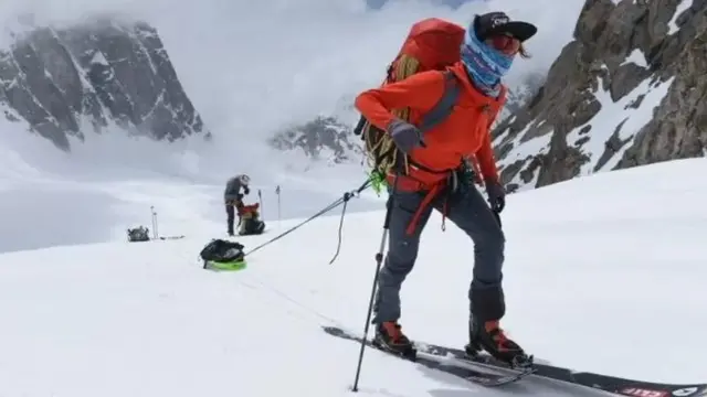 ஹில்லாரீ நீல்சன்; பெண் மலையேற்ற வீரர்களின் உந்துதலாக இருந்தவர்