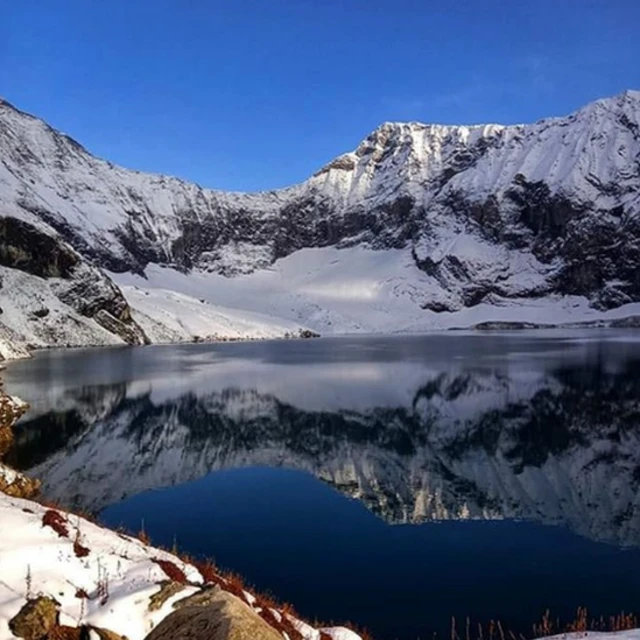 رتی گلی جھیل، وادی نیلم، پاکستان کے زیرِ انتظام کشمیر، برفباری